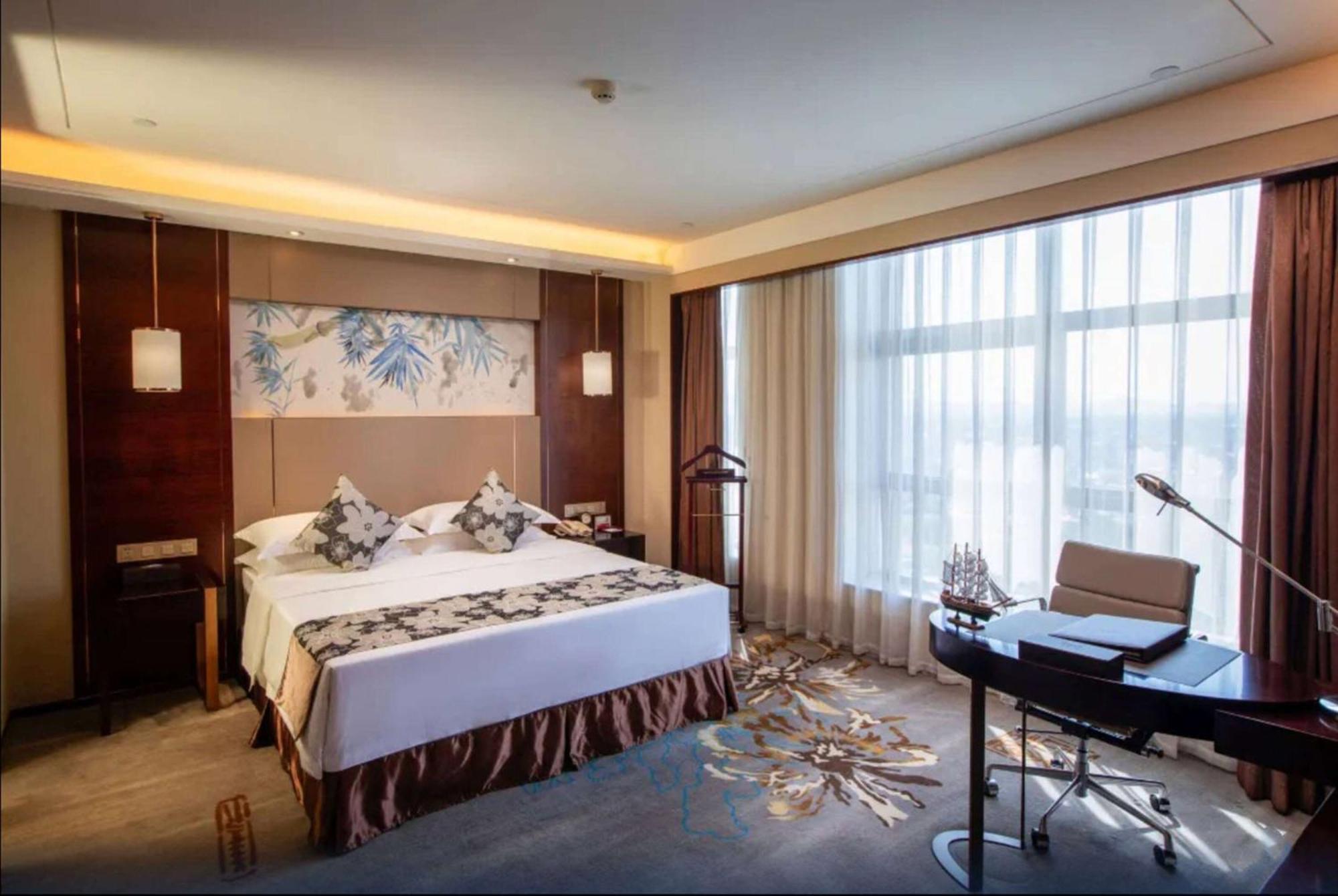 Ramada Yiyang Taojiang Hotel Luaran gambar