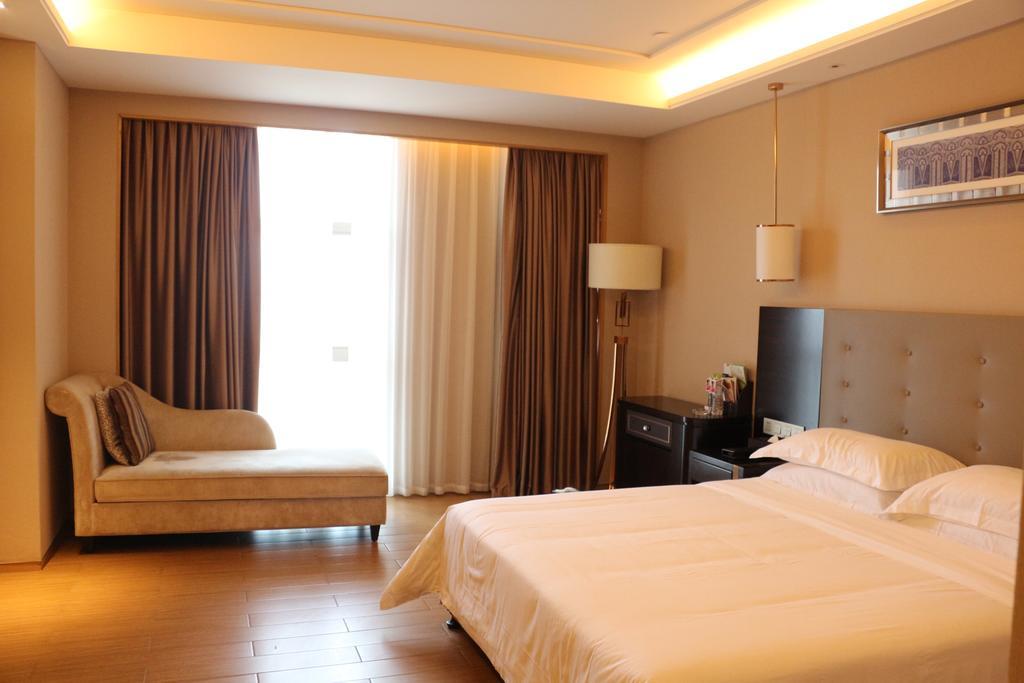 Ramada Yiyang Taojiang Hotel Luaran gambar