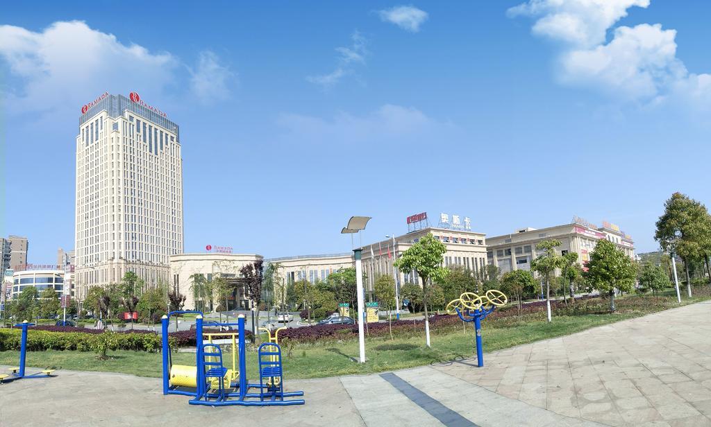 Ramada Yiyang Taojiang Hotel Luaran gambar