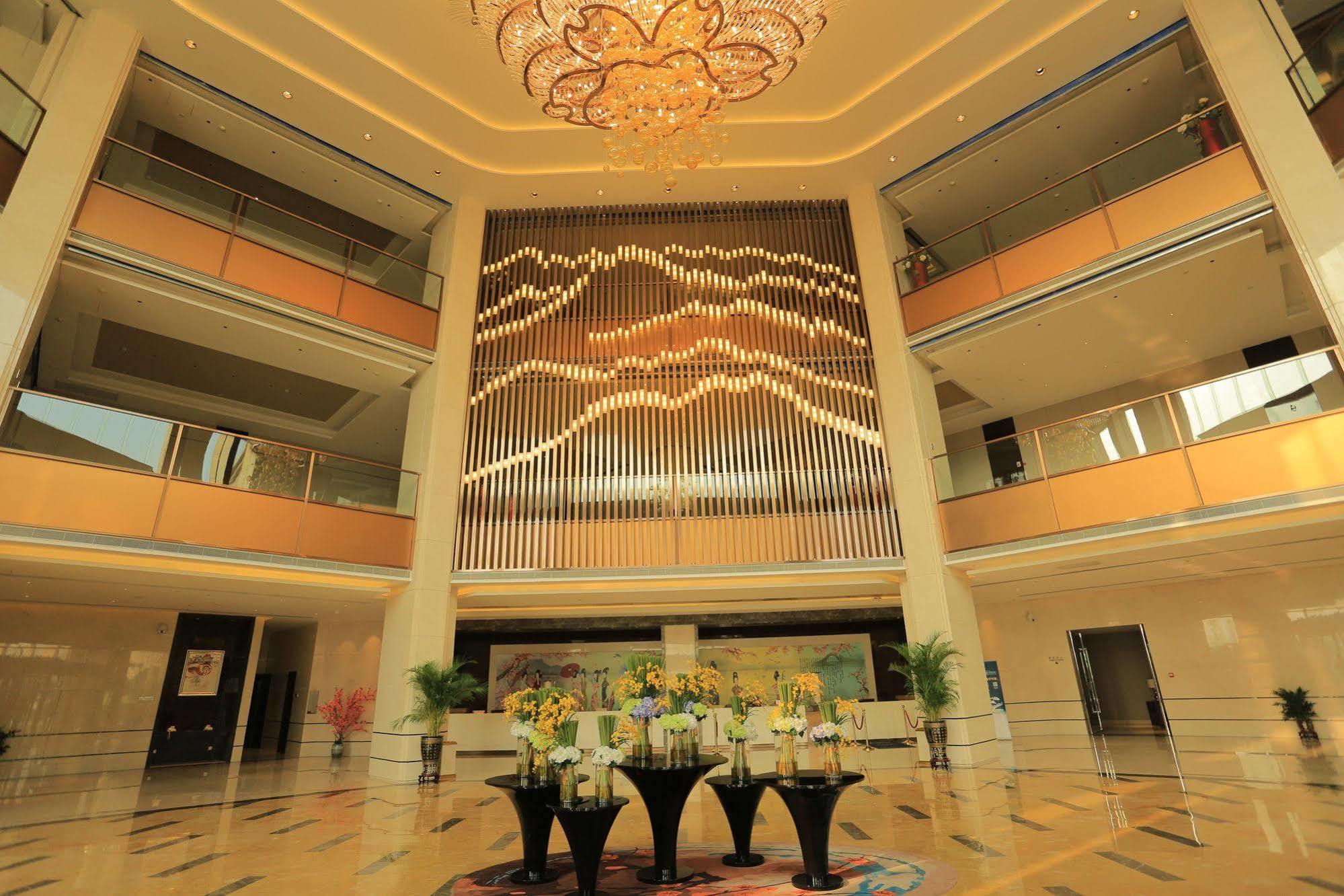 Ramada Yiyang Taojiang Hotel Luaran gambar