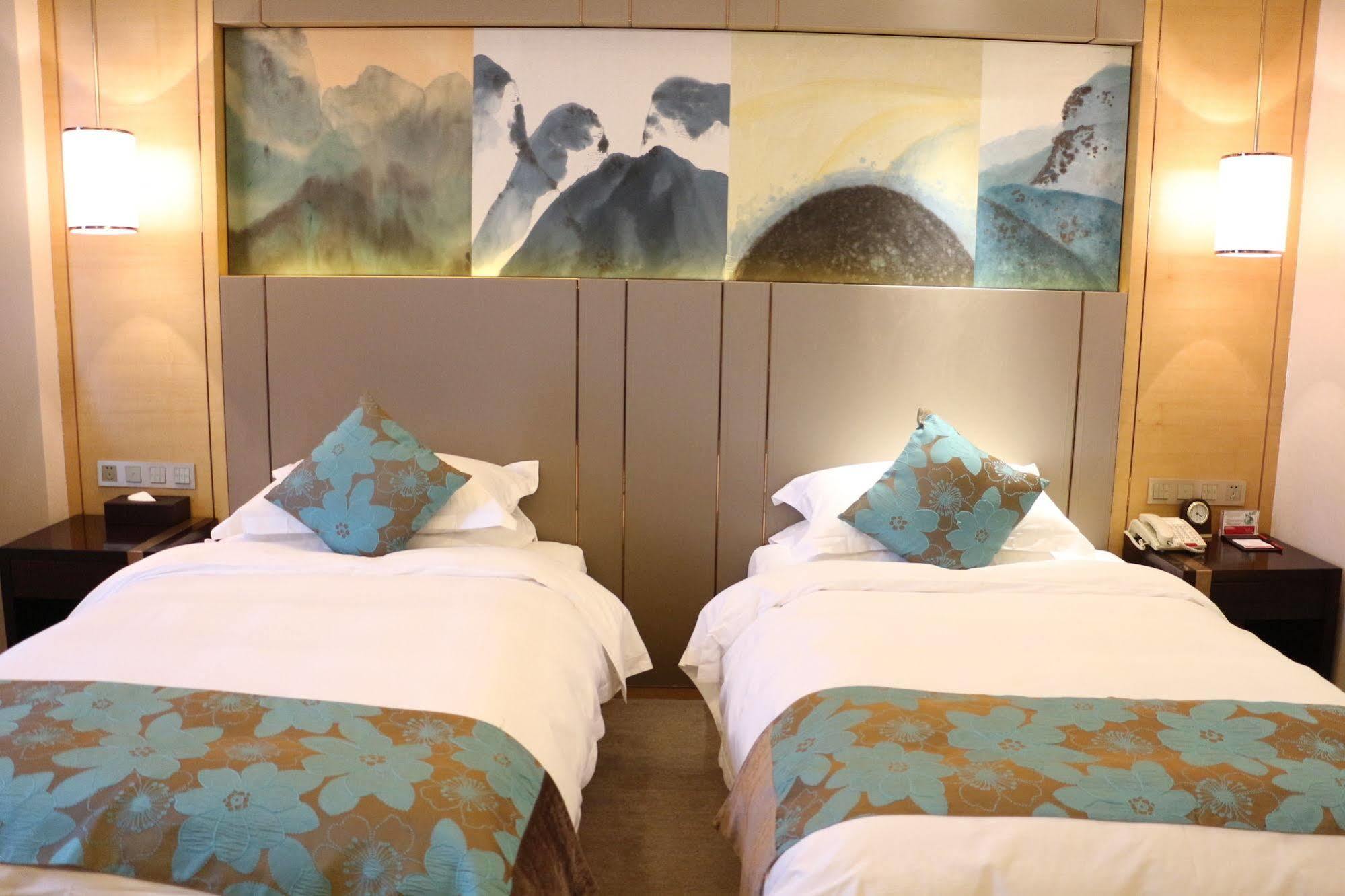 Ramada Yiyang Taojiang Hotel Luaran gambar