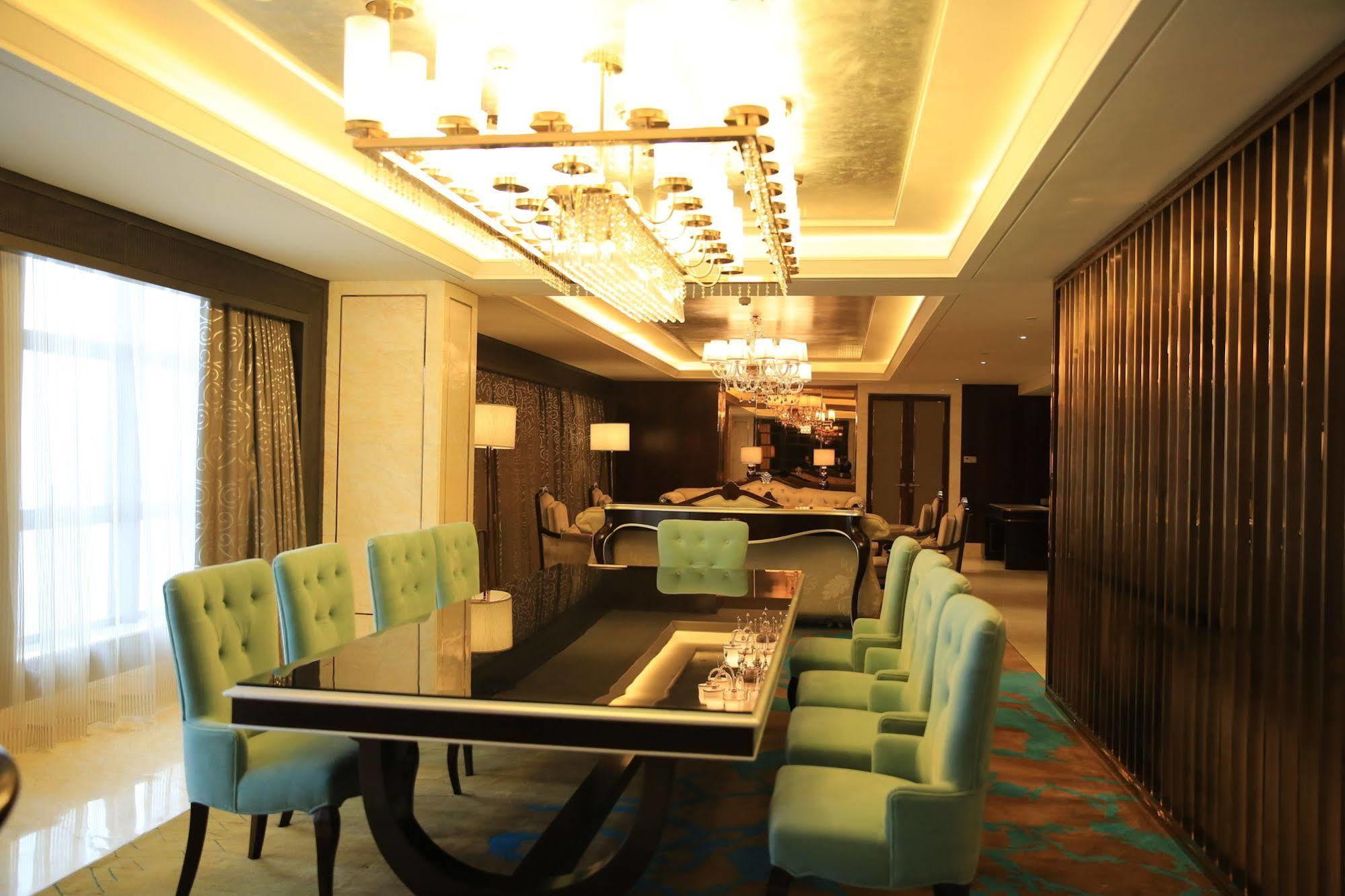 Ramada Yiyang Taojiang Hotel Luaran gambar