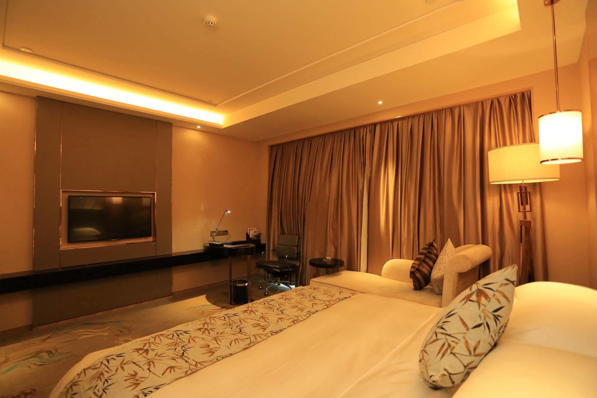 Ramada Yiyang Taojiang Hotel Luaran gambar