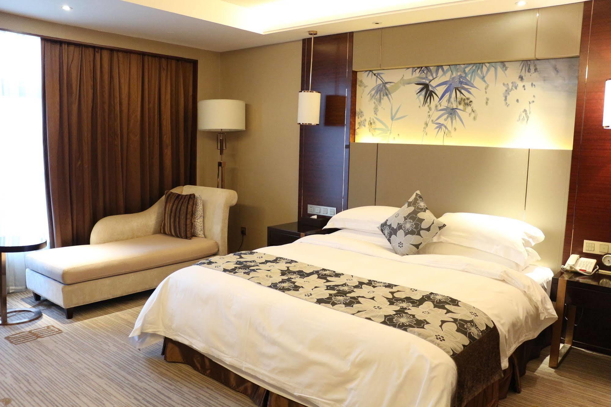 Ramada Yiyang Taojiang Hotel Luaran gambar