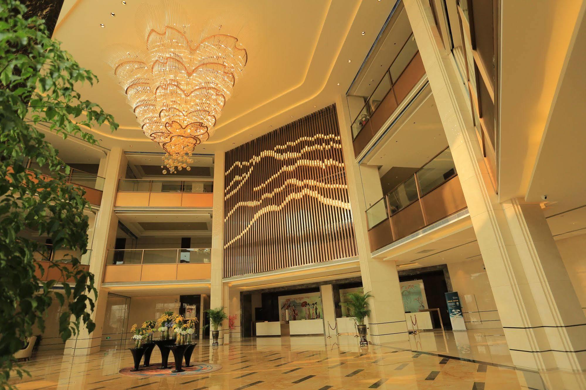 Ramada Yiyang Taojiang Hotel Luaran gambar